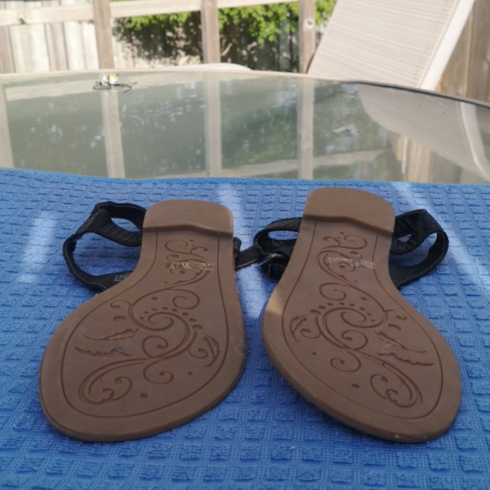 Sandals - Picture 2 of 2
